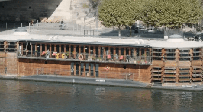 Στο Ποταμόπλοιο